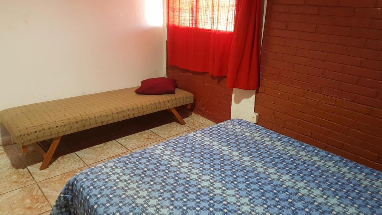 Pousada Lindoia Homestay *